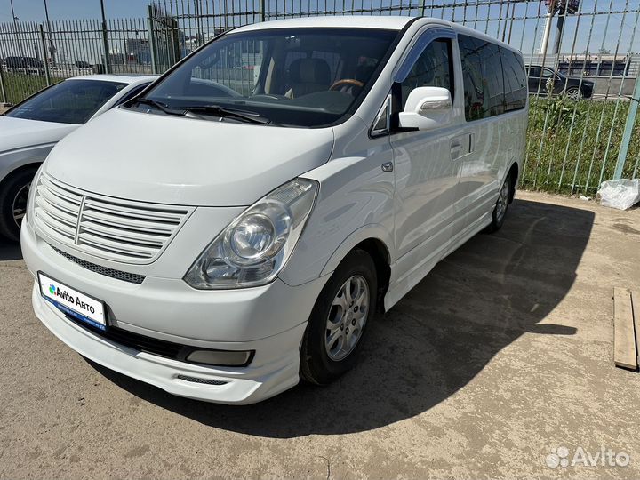 Hyundai Grand Starex 2.5 AT, 2009, 199 680 км