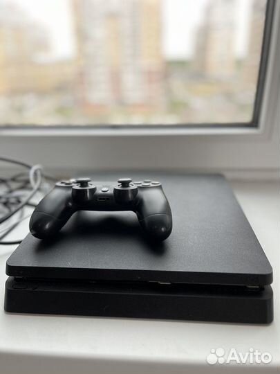 Sony playstation 4 PS4 slim 1tb