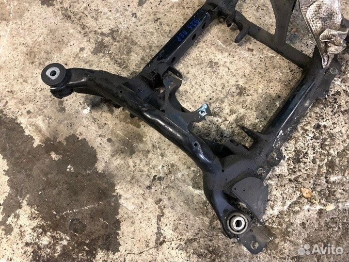 Балка подвески передняя Mercedes-Benz M-Class W164