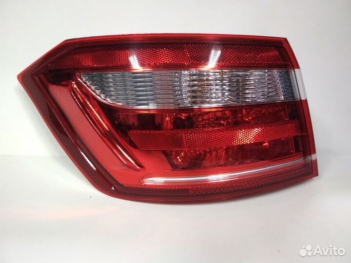 Задние стоп-фанари на Лада Веста
