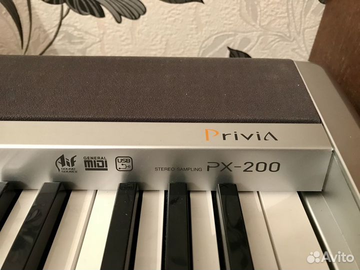 Цифровое пианино Casio Privia PX-200