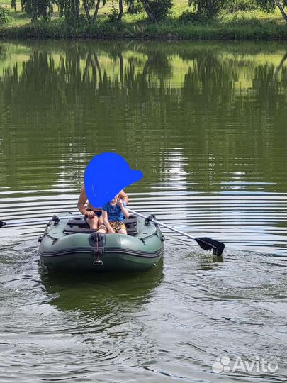 Лодка с мотором