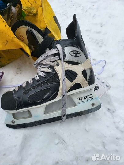 Хоккейные коньки ccm