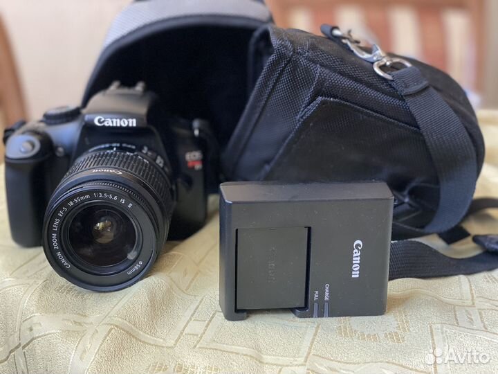 Зеркальный фотоаппарат canon