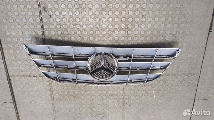 Решетка радиатора Mercedes B W245, 2010