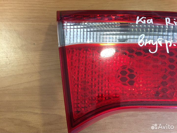 Фонарь задний внутренний левый Kia Rio 3