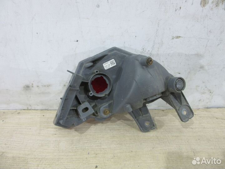 Фонарь задний в бампер левый Toyota RAV 4 2013