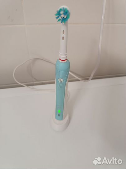 Зубная щетка oral b