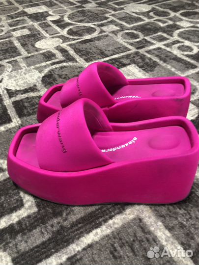 Шлепки женские 40 размер