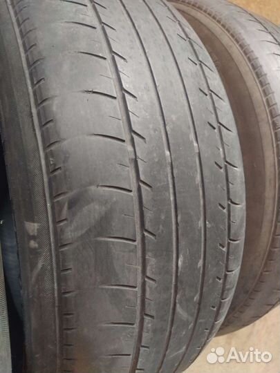 Yokohama dB Decibel E70 215/55 R17 93V