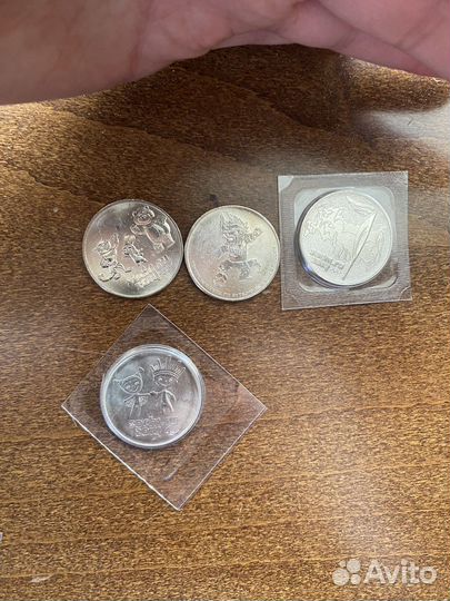 Монеты юбилейные Сочи и чм