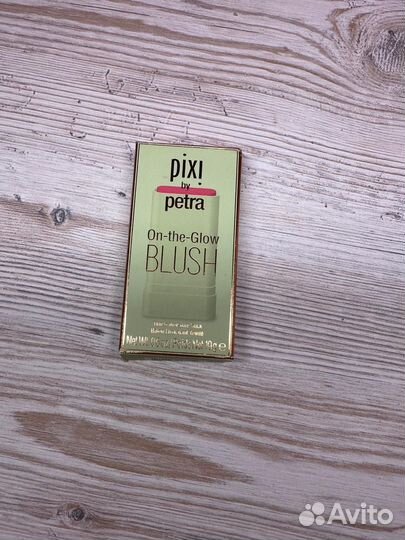 Тонированный увлажняющий стик Pixi Beauty On-the-G