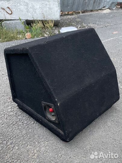 Автомобильный сабвуфер и усилители