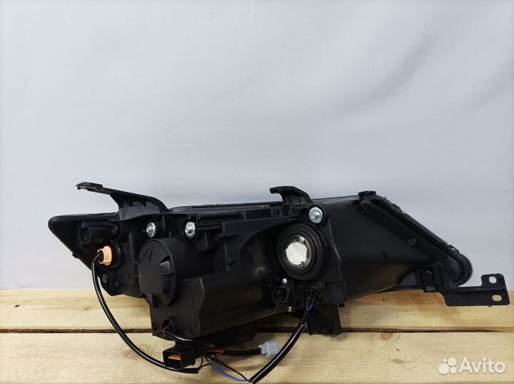 Фара левая Mitsubishi Outlander 2 хл 2007-2012
