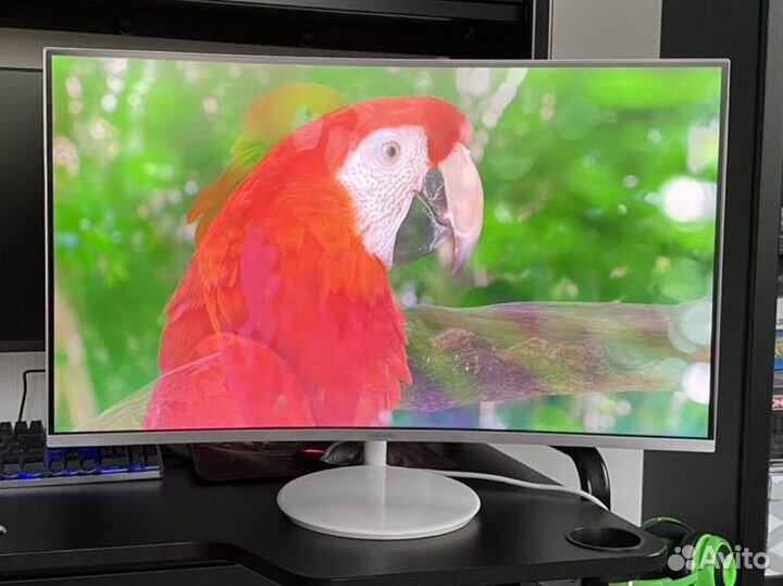 Монитор Samsung C32H711QEI 32