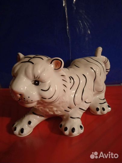 Сувениры фарфор