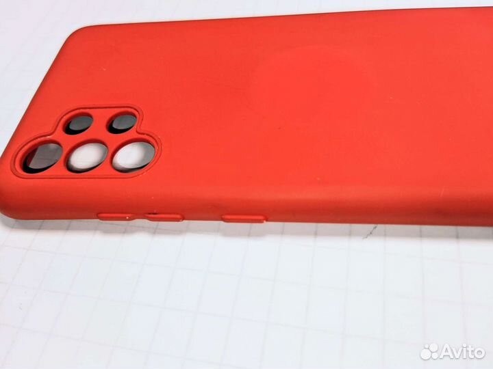 Чехлы на телефон