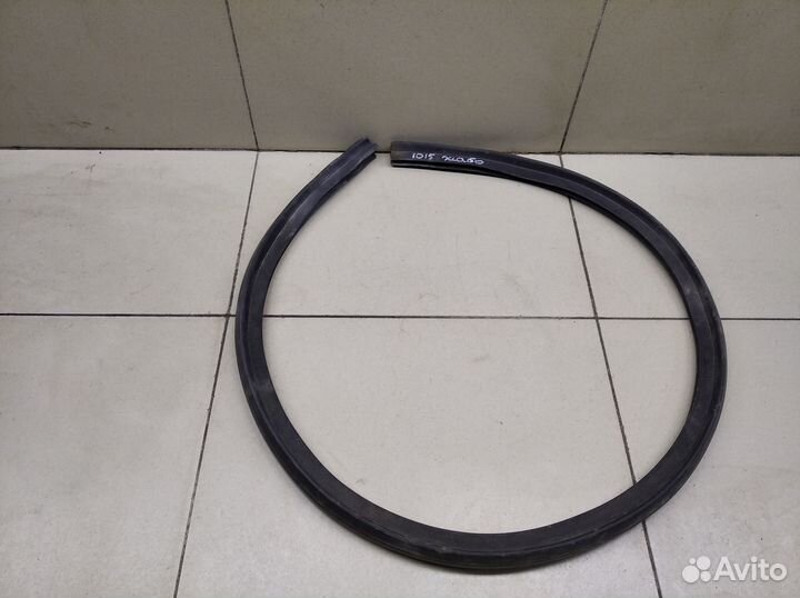 Уплотнитель капота Cruze 2009-2016