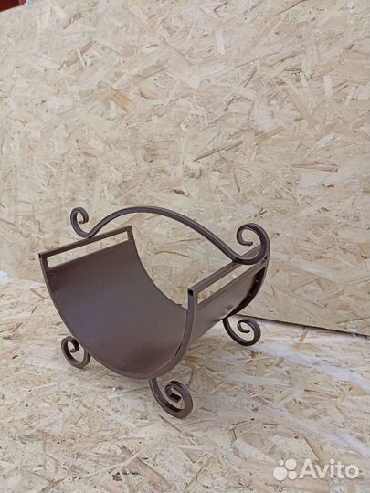 Дровница для камина