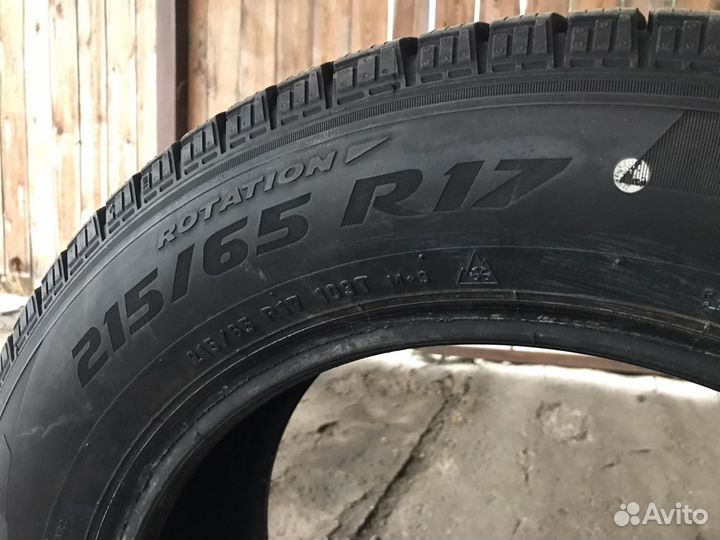 Pirelli Ice Zero FR 215/65 R17 103T