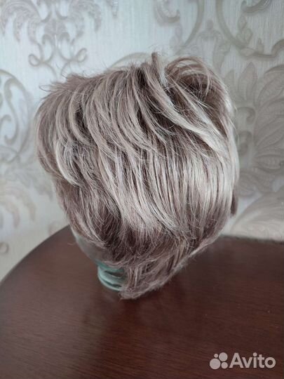 Парик женский