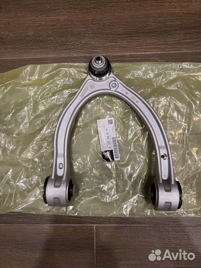 Рычаг передний верхний правый Mercedes A2053305601