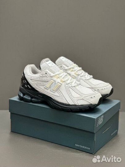 Кроссовки new balance 1906r