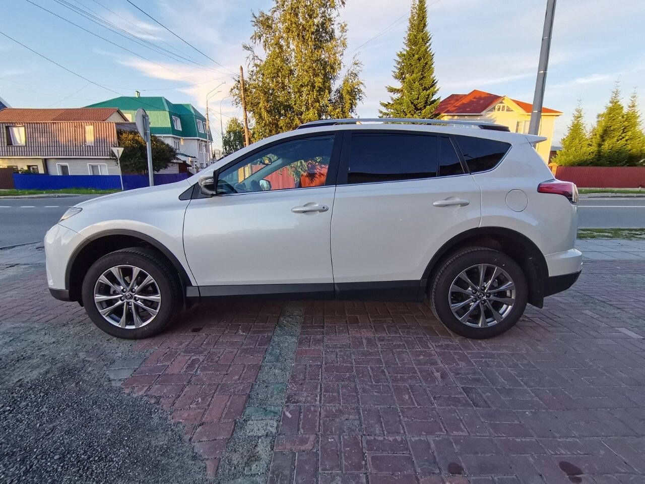 Toyota RAV4: фото владельца