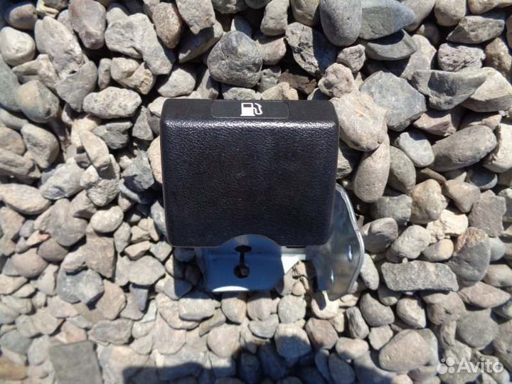 Ручка открывания бензобака Nissan Presage U30