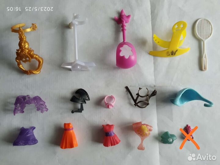 Аксессуары для разных кукол