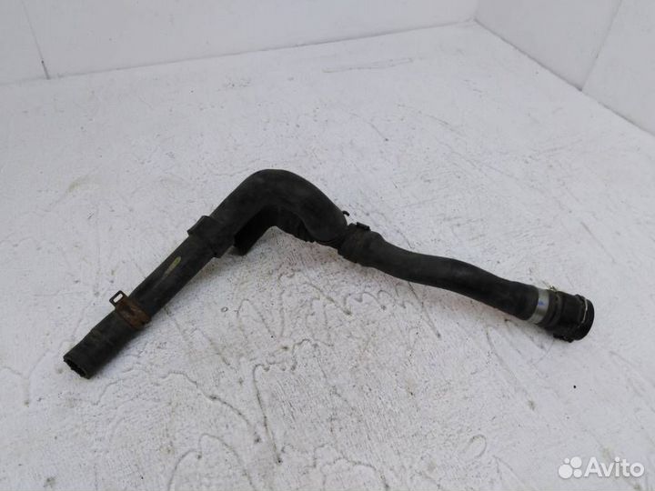 Патрубок системы охлаждения