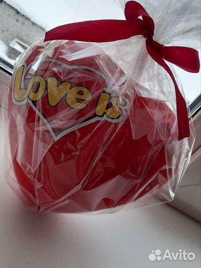 Подарочная коробка Love is