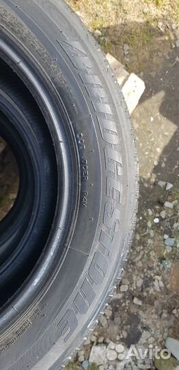 Bridgestone Dueler H/P Sport 215/60 R17