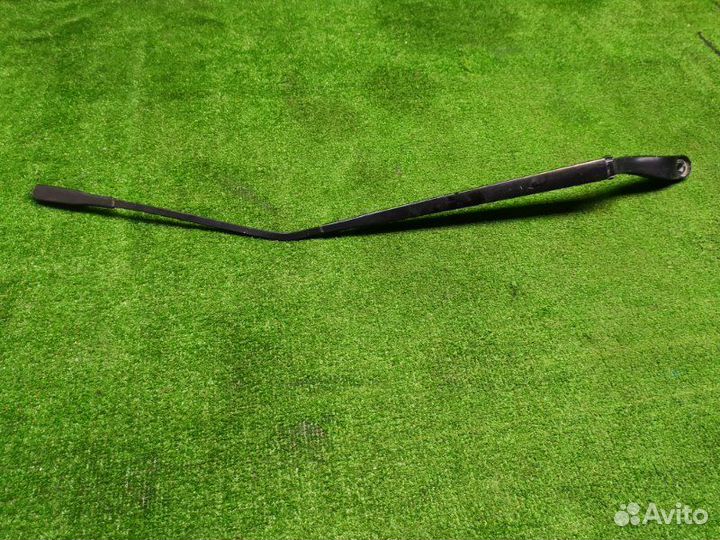 Поводок стеклоочистителя передний правый Chevrolet