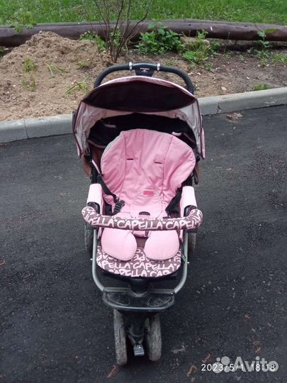 Детская прогулочная коляска