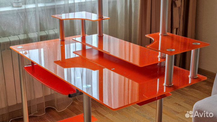 Компьютерный стеклянный стол Tempered Glass