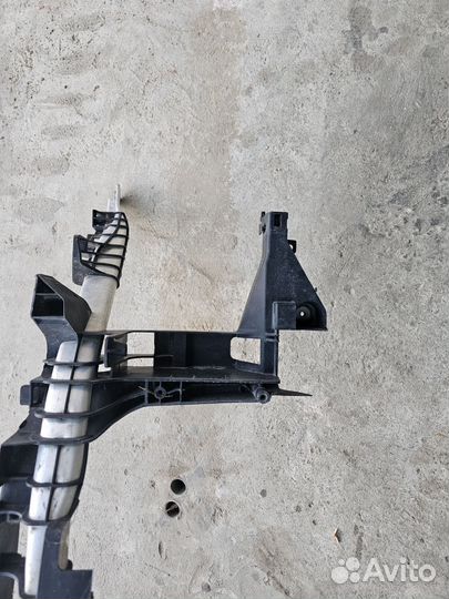 Рамка радиаторов (панель передняя) Mercedes Benz