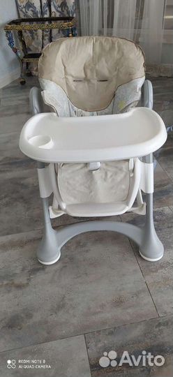 Детский стульчик для кормления