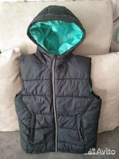 Жилет утеплённый