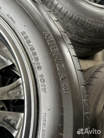 Bridgestone Alenza 001 235/55 R19 101V