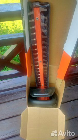 Акомуляторный кусторез Блэк энд Декер новый