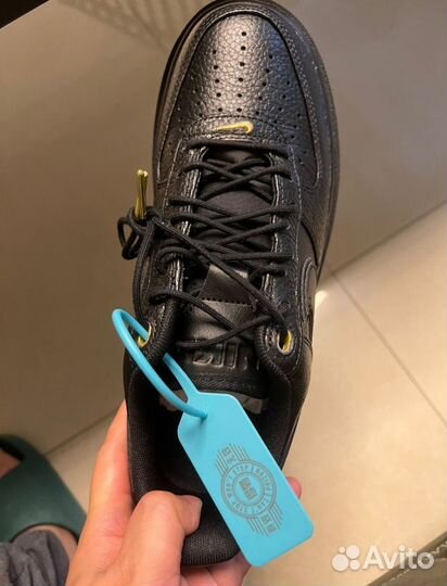 Nike Air Force 1 Luxe 