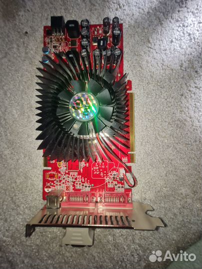 Материнская плата с процессором и видеокартой