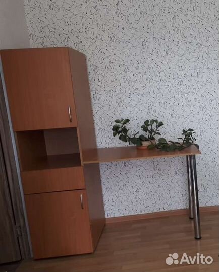 Шкаф со столом. Уголок школьника