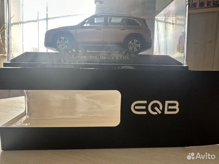 Моделька mercedes EQB