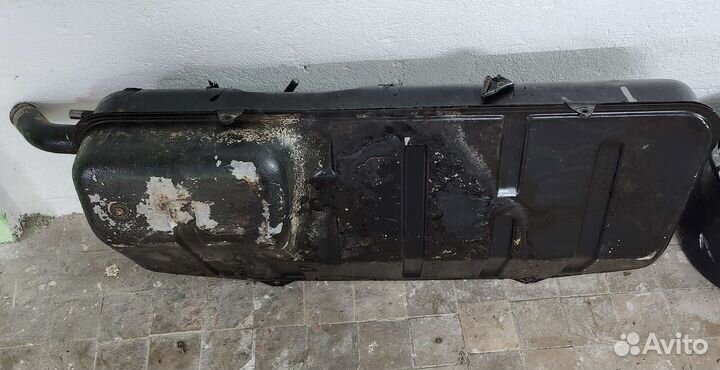 Топливный бак на ниву 2121