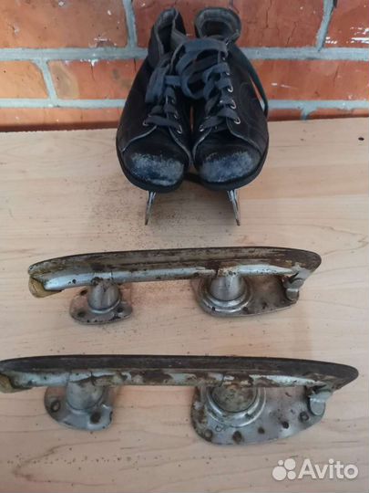 Коньки хоккейные детские