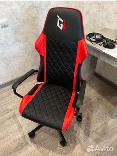 Компьютерное кресло новое