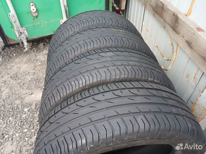 Continental ContiPremiumContact 2 215/60 R17