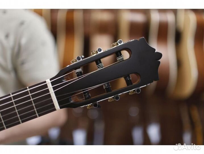 Martinez MC-18S-JUN Классическая гитара 3/4 с чехл